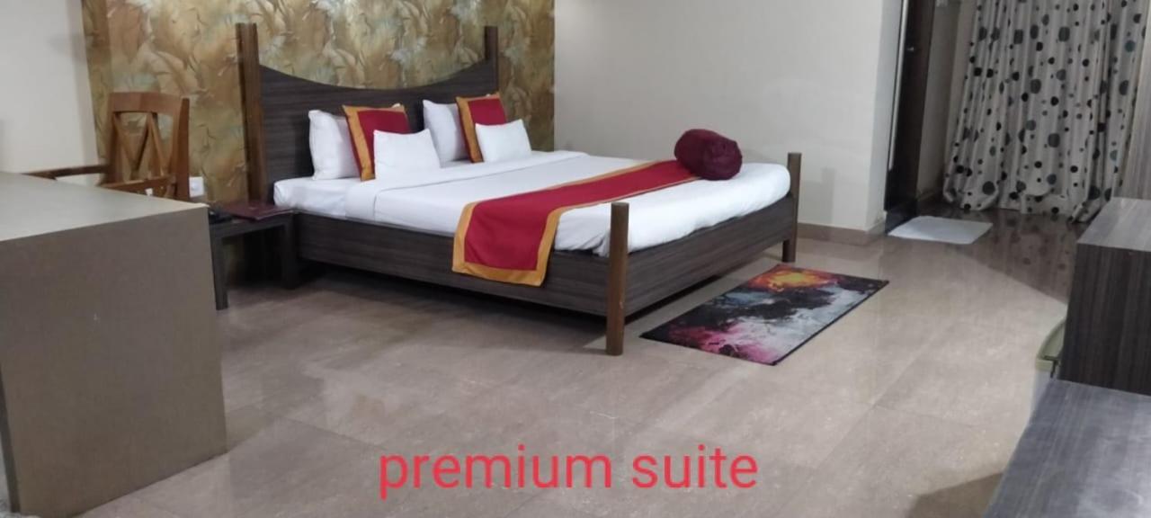 Hotel Little Palace Dibrugarh Exterior photo